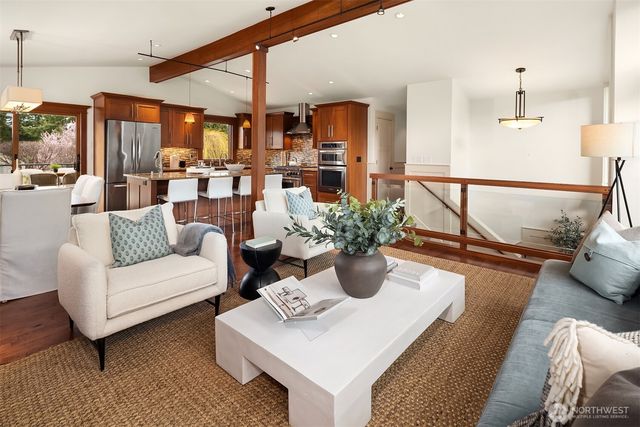 5829 112th Place NE, Kirkland, WA 98033