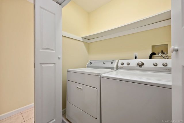 92 Hamden Avenue APT 4, Waterbury, CT 06704