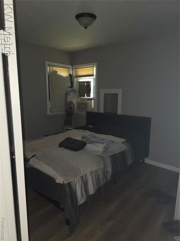 3096 Devonshire Street, Flint, MI 48504