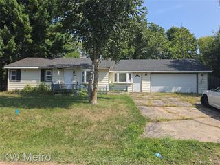 3096 Devonshire Street, Flint, MI 48504