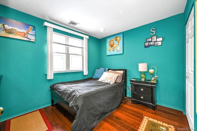 68-57 Cloverdale Boulevard 109, Bayside, NY 11364