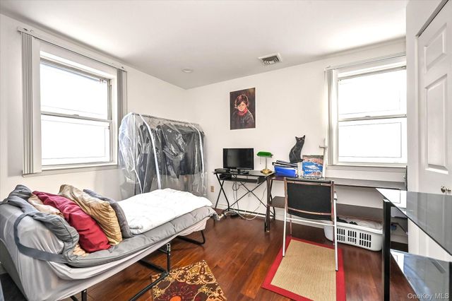 68-57 Cloverdale Boulevard 109, Bayside, NY 11364