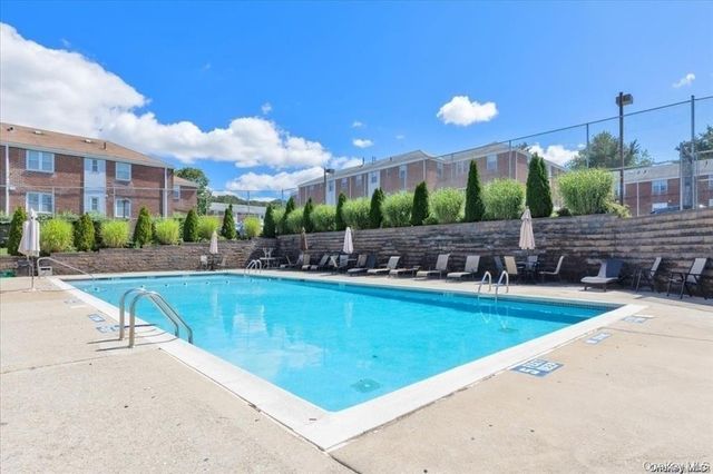 68-57 Cloverdale Boulevard 109, Bayside, NY 11364