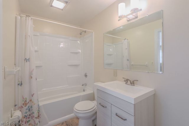 41796 Adelbert Street, Elyria, OH 44035