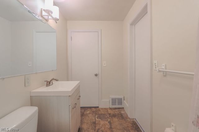 41796 Adelbert Street, Elyria, OH 44035