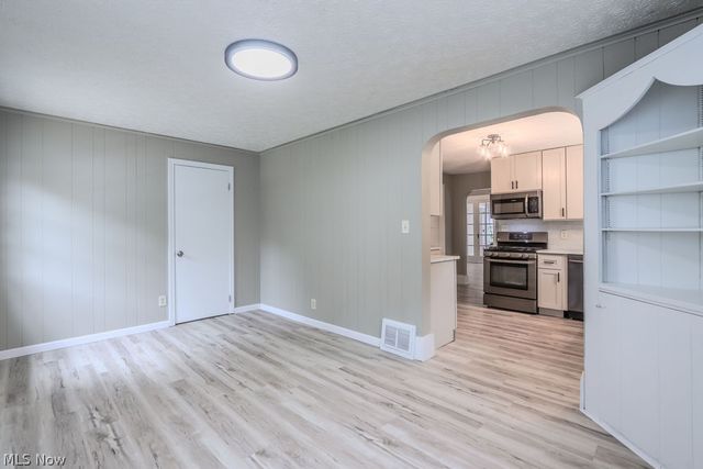 41796 Adelbert Street, Elyria, OH 44035