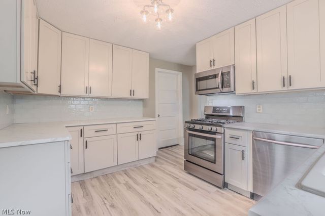 41796 Adelbert Street, Elyria, OH 44035