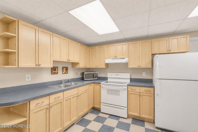 102 Parker Road, Eatontown, NJ 07724