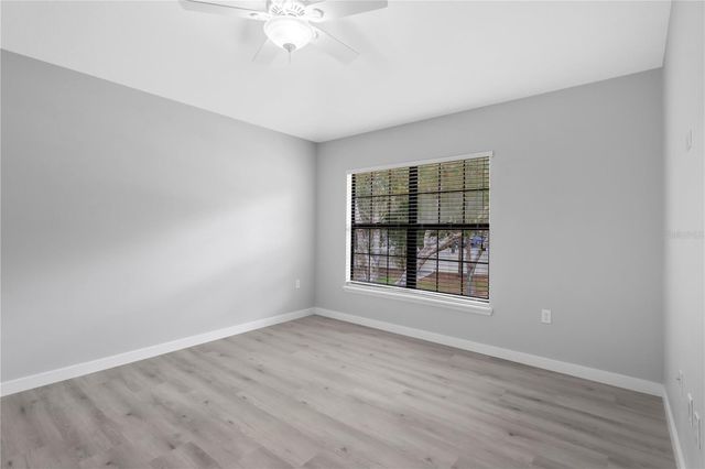 16505 KINGLETRIDGE AVENUE, Lithia, FL 33547