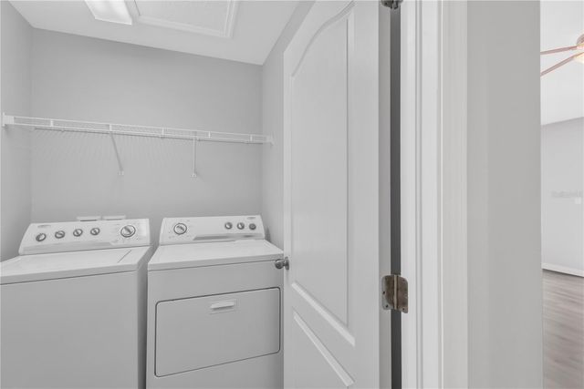 16505 KINGLETRIDGE AVENUE, Lithia, FL 33547