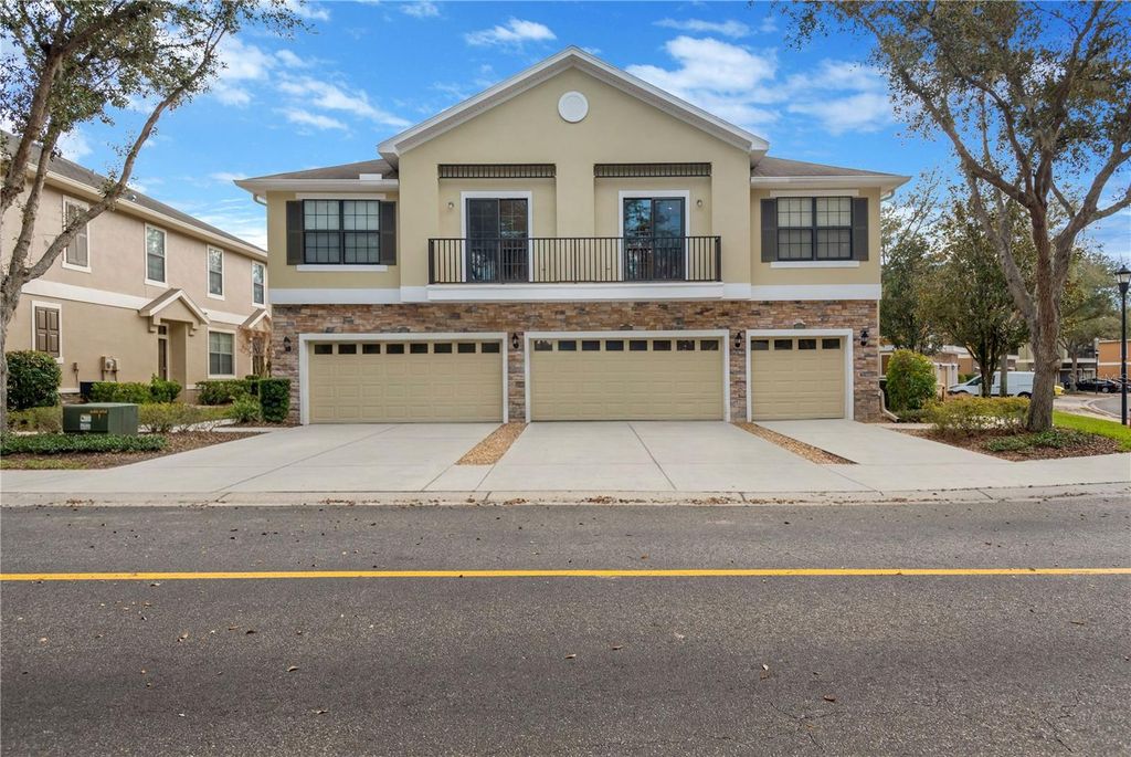 16505 KINGLETRIDGE AVENUE, Lithia, FL 33547