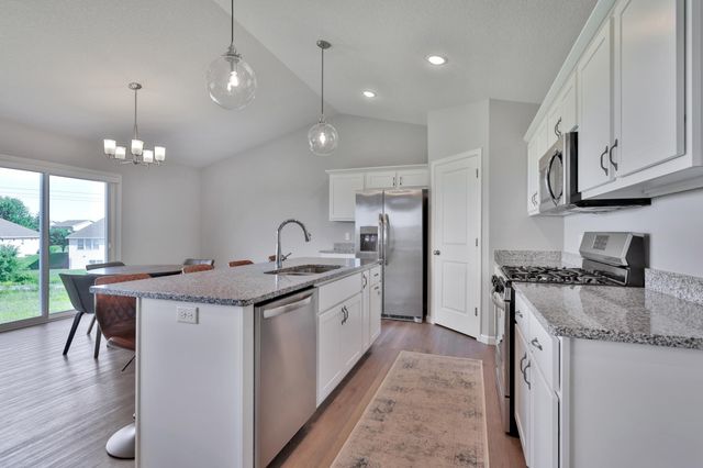 6764 101st Street S, Cottage Grove, MN 55016