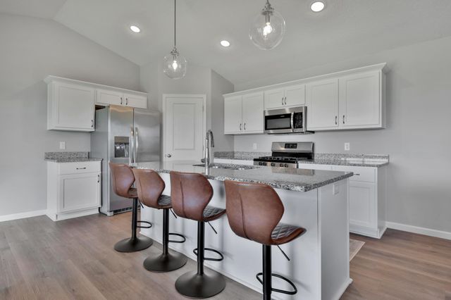 6764 101st Street S, Cottage Grove, MN 55016