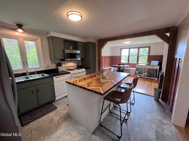 205 Deepkill Road, Brunswick, NY 12182