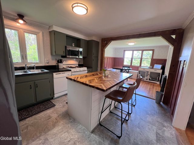 205 Deepkill Road, Brunswick, NY 12182