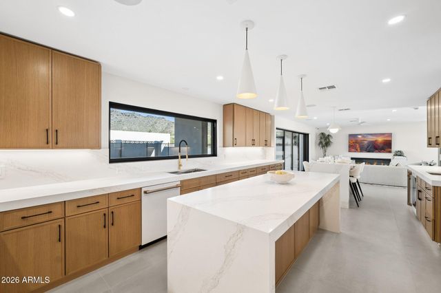 7501 N 21ST Place, Phoenix, AZ 85020