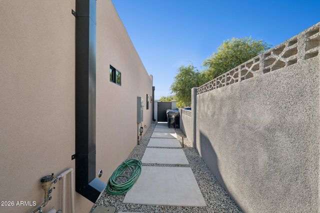 7501 N 21ST Place, Phoenix, AZ 85020