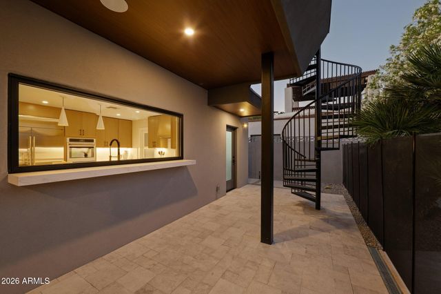 7501 N 21ST Place, Phoenix, AZ 85020