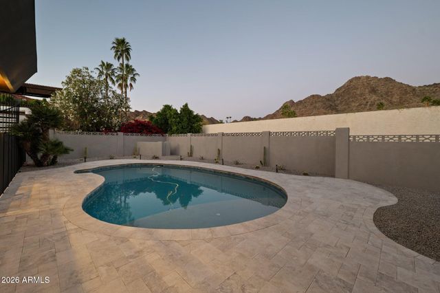 7501 N 21ST Place, Phoenix, AZ 85020