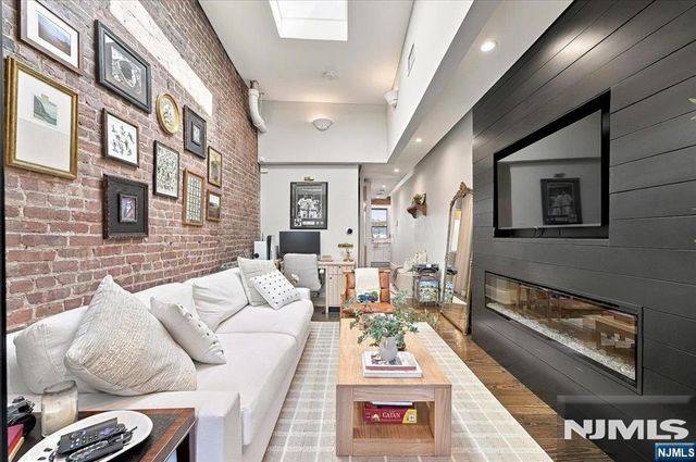 929 Garden Street 5L, Hoboken, NJ 07030