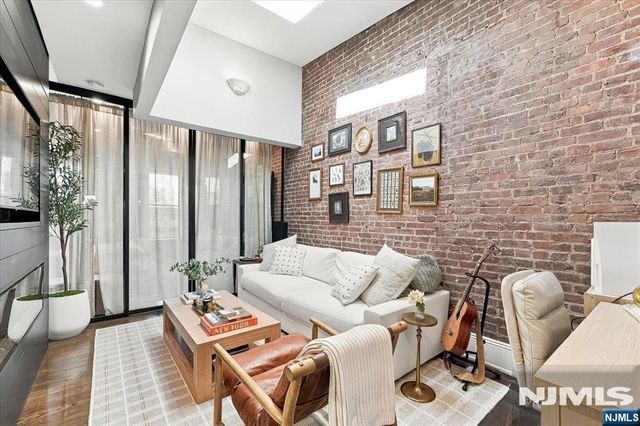 929 Garden Street 5L, Hoboken, NJ 07030