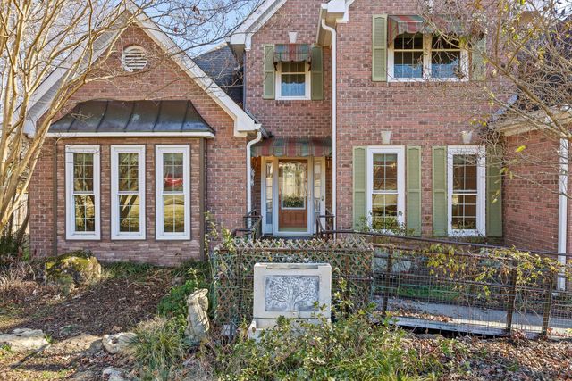 8302 Grinder Creek Place, Chattanooga, TN 37421