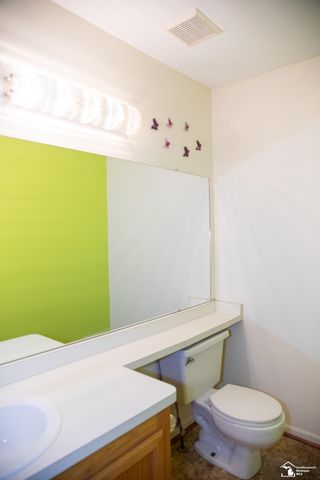 18641 Hilltop Lane, Riverview, MI 48193