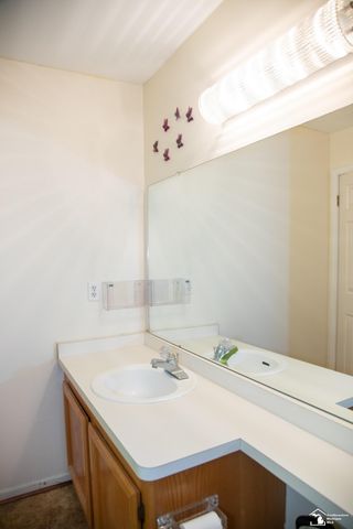 18641 Hilltop Lane, Riverview, MI 48193