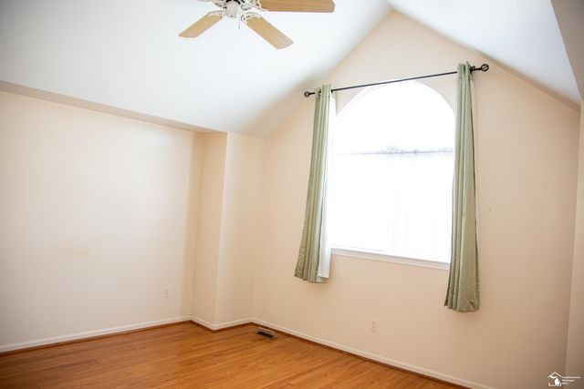 18641 Hilltop Lane, Riverview, MI 48193