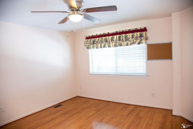 18641 Hilltop Lane, Riverview, MI 48193