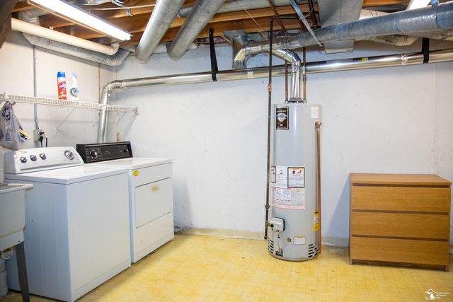 18641 Hilltop Lane, Riverview, MI 48193