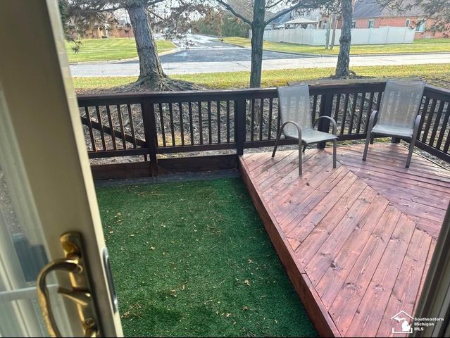 18641 Hilltop Lane, Riverview, MI 48193