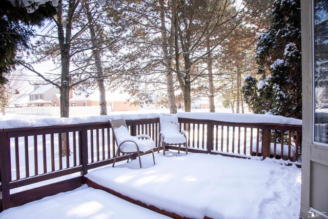 18641 Hilltop Lane, Riverview, MI 48193