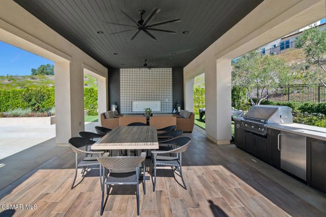 2400 Conroy Avenue, Camarillo, CA 93012