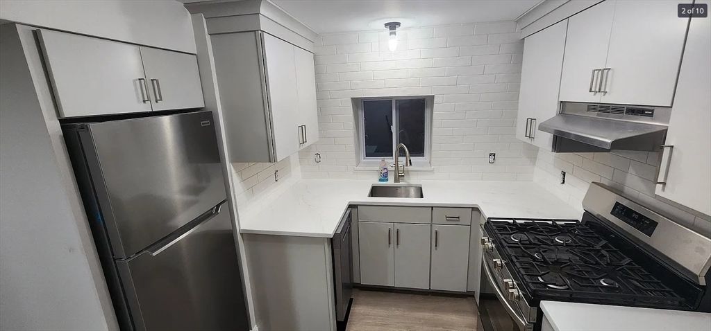 322 Brownell 3 West, Fall River, MA 02720