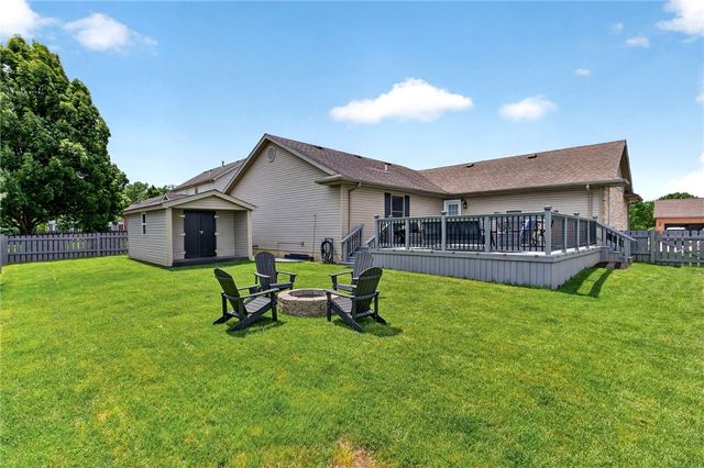 412 Clover Hill Drive, Tipp City, OH 45371