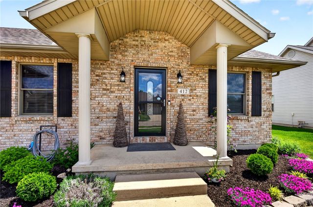 412 Clover Hill Drive, Tipp City, OH 45371