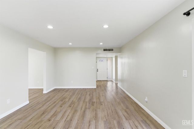 3104 La Casa Place, Bakersfield, CA 93306