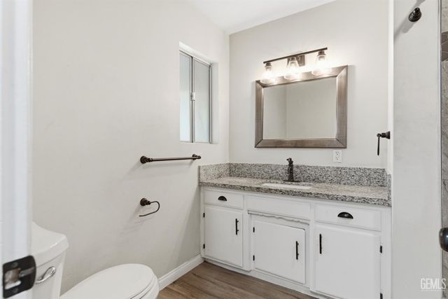 3104 La Casa Place, Bakersfield, CA 93306