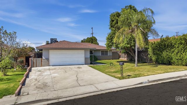 3104 La Casa Place, Bakersfield, CA 93306