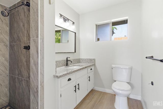 3104 La Casa Place, Bakersfield, CA 93306