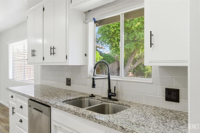 3104 La Casa Place, Bakersfield, CA 93306