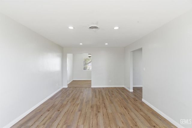 3104 La Casa Place, Bakersfield, CA 93306