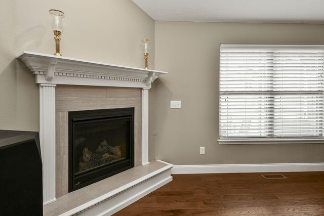 5343 S Twelve Oaks Road, Springfield, MO 65810