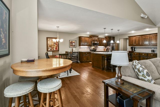 5343 S Twelve Oaks Road, Springfield, MO 65810