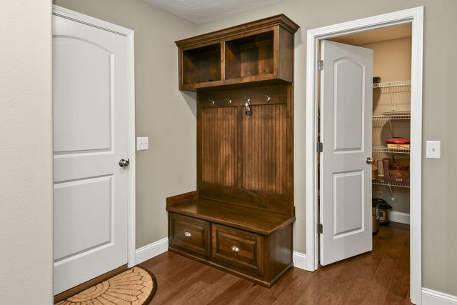 5343 S Twelve Oaks Road, Springfield, MO 65810