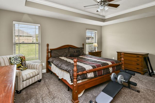 5343 S Twelve Oaks Road, Springfield, MO 65810