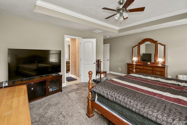 5343 S Twelve Oaks Road, Springfield, MO 65810