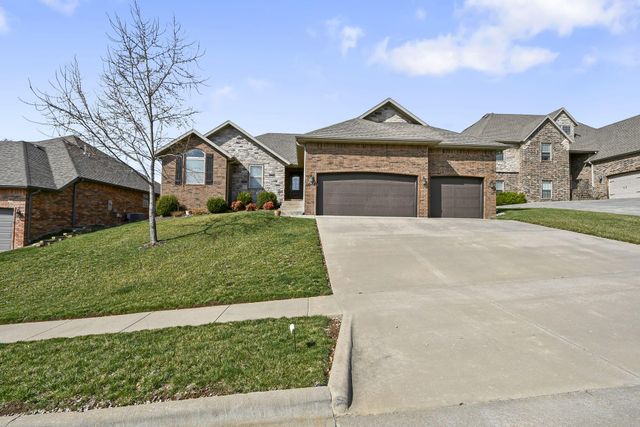 5343 S Twelve Oaks Road, Springfield, MO 65810