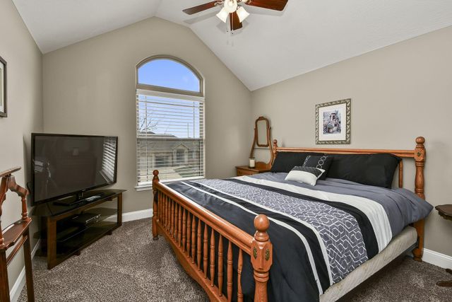 5343 S Twelve Oaks Road, Springfield, MO 65810